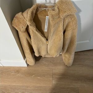 Alo Yoga foxy Sherpa jacket